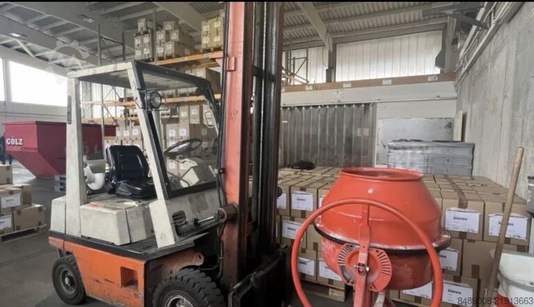 Gas forklift / LPG front forklift / four-wheel forklift Nissan Nissan H01A15