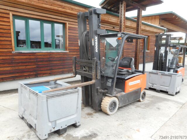 Gabelstapler DOOSAN B20X-7 Triplex + SS + 4. Kreis
