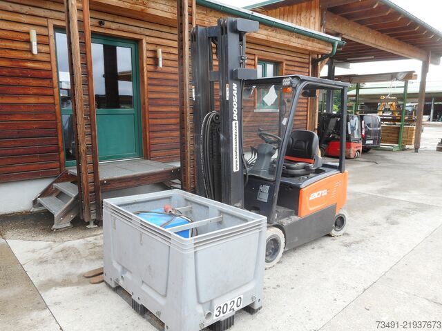 Gabelstapler DOOSAN B20X-7 Triplex + SS + 4. Kreis