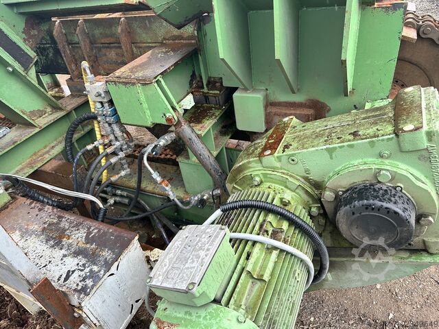 Acceptance block train damped with impact wall  