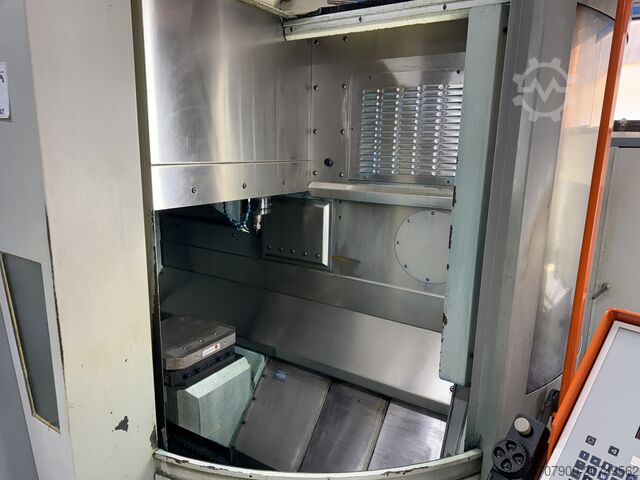 Universal machining center Mikron HSM 400