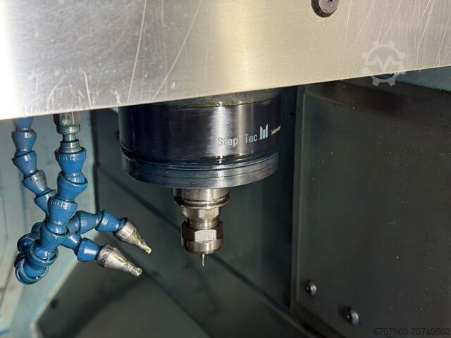 Universal machining center Mikron HSM 400