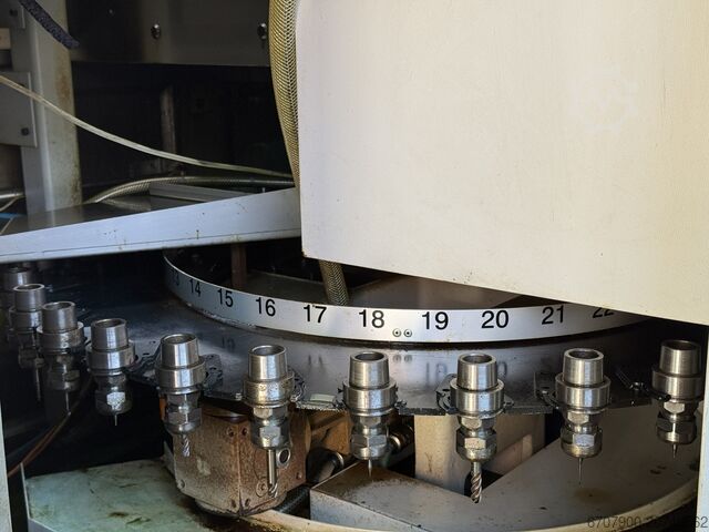 Universal machining center Mikron HSM 400