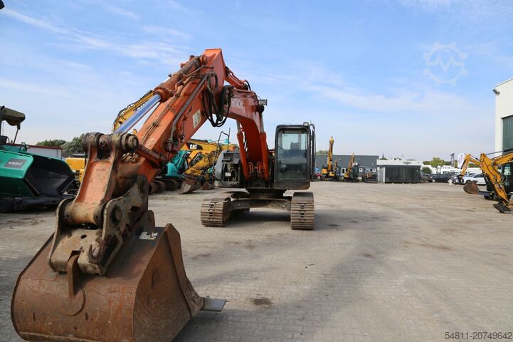 Raupenbagger Hitachi ZX225 USLC-3