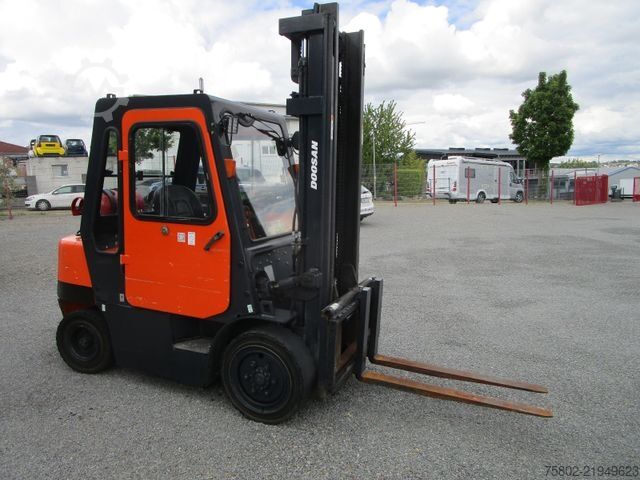 Front loader forklift DOOSAN G30G *Seitenschieber+Hubkraft ine+Gas*