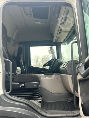 Three-sided tipper truck SCANIA P450 XT ,8X4 MEILLER GESTEINSKIPPER, BORDMATIK,  RETARDER