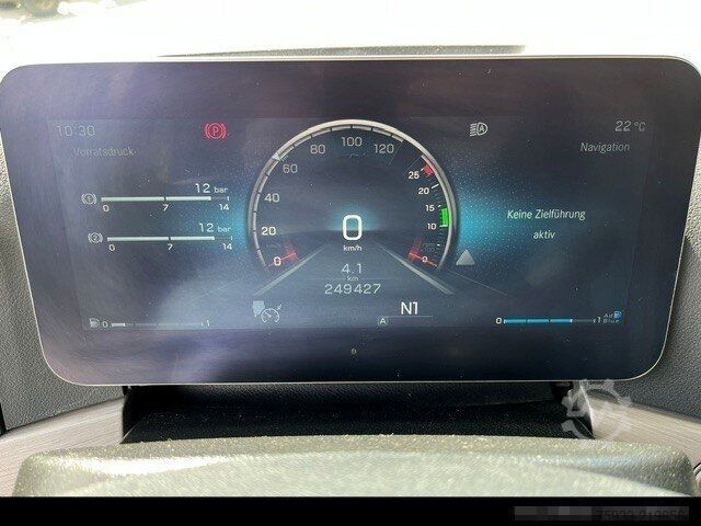 Standard tractor unit MERCEDES-BENZ Actros 1851 LS HAD 4x4 Retarder+Xenon+Hydraulik
