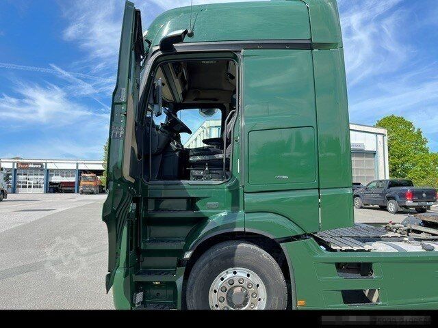 Tractor unit MERCEDES-BENZ Actros 1851 LS HAD 4x4 Retarder+Xenon+Hydraulik