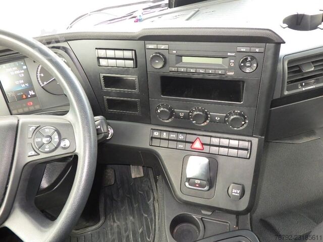 LKW mit Pritsche (offen) MERCEDES-BENZ 1824 L Actros Pritsche 7,10 m/2x AHK/Klima/12tkm