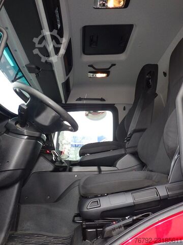 LKW mit Pritsche (offen) MERCEDES-BENZ 1824 L Actros Pritsche 7,10 m/2x AHK/Klima/12tkm