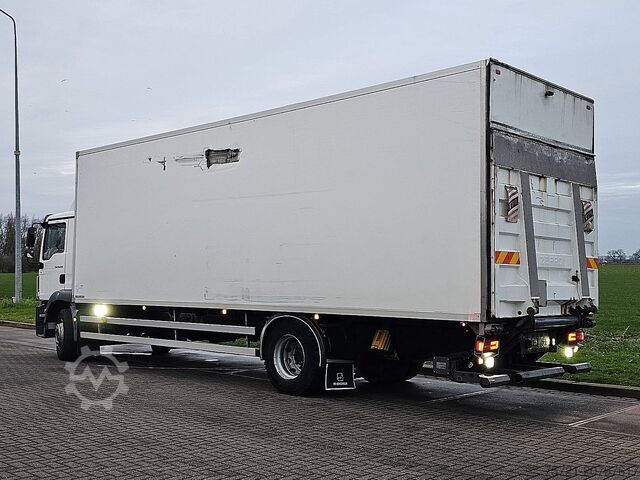 Chassis with cab MAN 18.250 TGM 4X2 BL WB 620 AIRCO