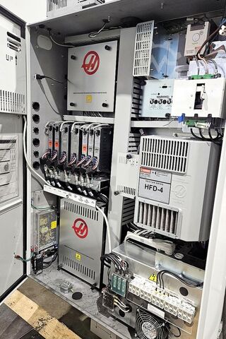 Vertikales Bearbeitungszentrum Haas UMC-1000