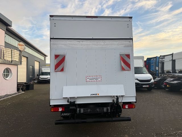 Transporter mit Koffer IVECO Daily 35C16 Koffer Ladebordwand 500kg