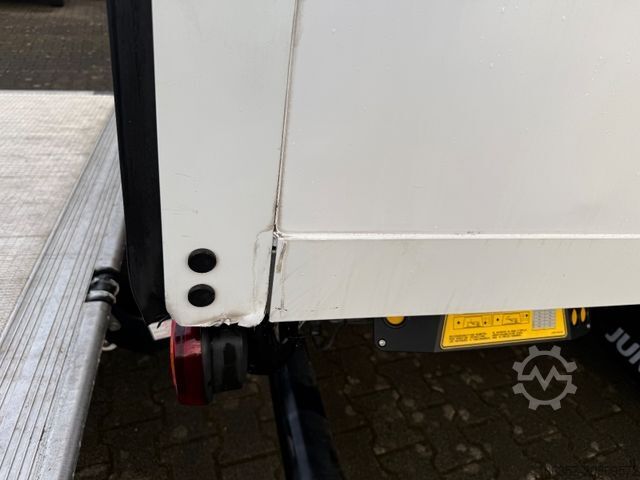 Transporter mit Koffer IVECO Daily 35C16 Koffer Ladebordwand 500kg