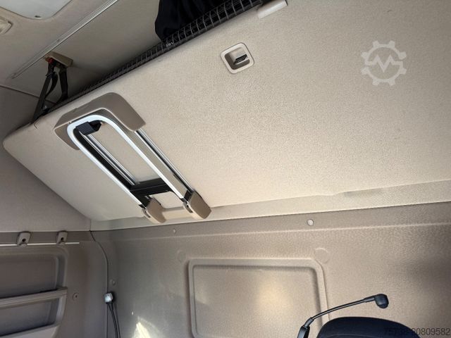 Schwerlast LKW/SZM SCANIA R580 6x4/Retarder/AP Achse/VOLLLUFT/GZG:80000 KG