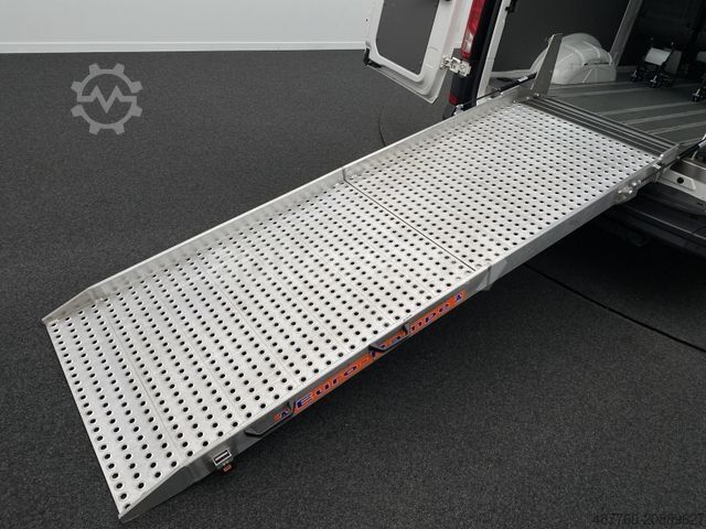 Kleinbus VOLKSWAGEN Crafter DSG *4MOTION* DACHKLIMA+8-SITZE+ROLLSTUH