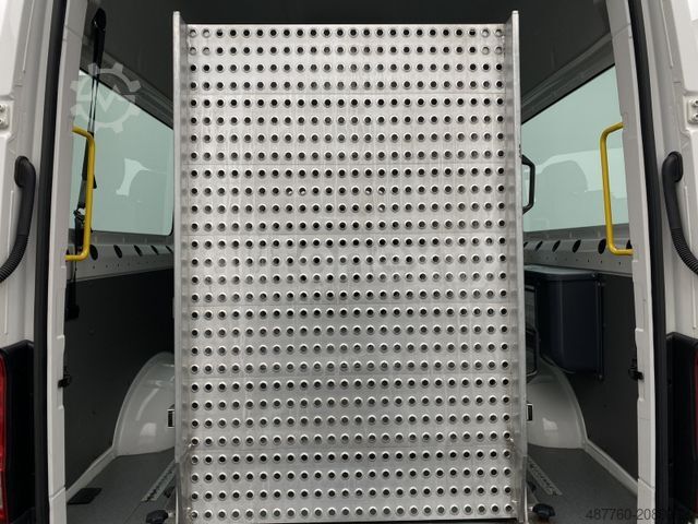 Kleinbus VOLKSWAGEN Crafter DSG *4MOTION* DACHKLIMA+8-SITZE+ROLLSTUH