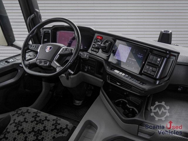 Three-sided tipper truck Scania G 460 B8x4HZ XT - Meiller TRIGENIUS D421 / Bordmat