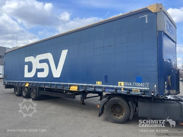 Open semitrailer with tarp Schmitz Cargobull Semitrailer Curtainsider Mega