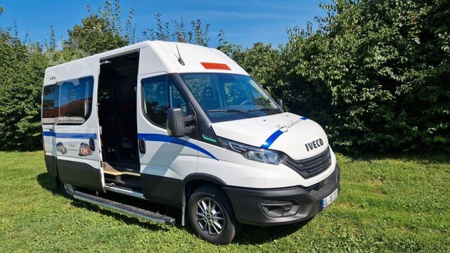 Kleinbus IVECO Daily C35 M1 9 Sitzer sauberes Fahrzeug