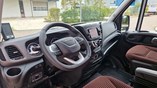 Kleinbus IVECO Daily C35 M1 9 Sitzer sauberes Fahrzeug