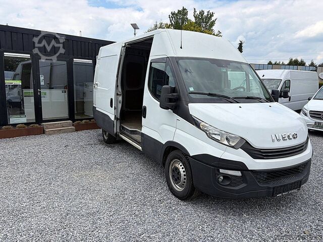 High-roof van IVECO DAILY 35S14       L2H2 Automaat Euro6