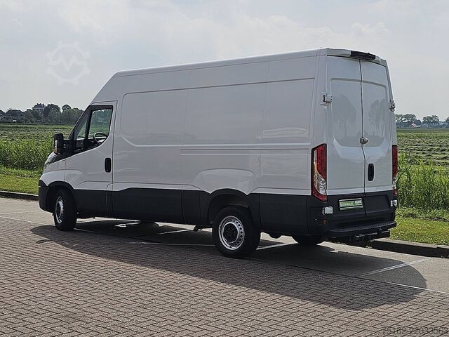 High-roof van IVECO DAILY 35S14       L2H2 Automaat Euro6