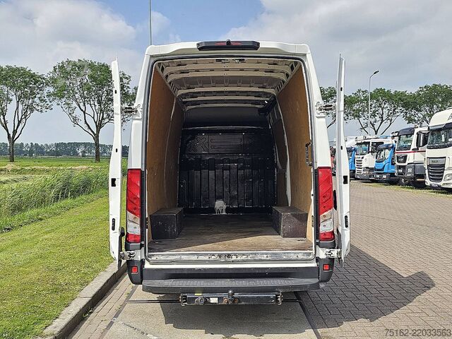 High-roof van IVECO DAILY 35S14       L2H2 Automaat Euro6