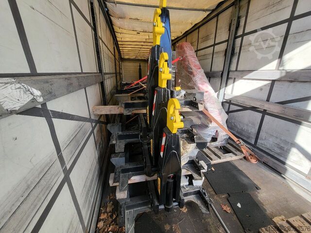 Titan city hooklift device Hyva 03-28-K-DIN-BF