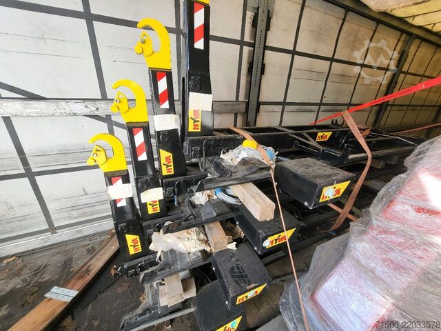 Titan city hooklift device Hyva 03-28-K-DIN-BF