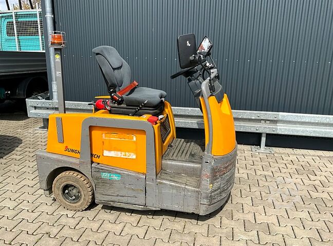 Schlepper Jungheinreich EZS 580