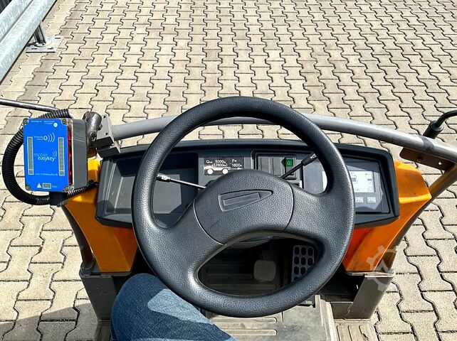 Schlepper Jungheinreich EZS 580