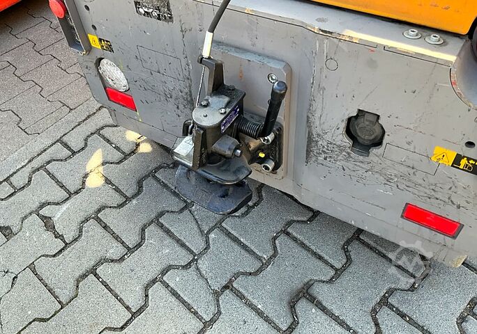 Schlepper Jungheinreich EZS 580