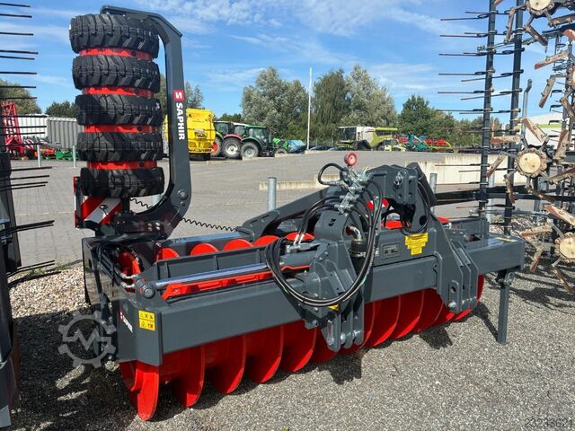 Saphir Silorex Silagewalze SW 30 H mit Kantenverdichter Saphir Silorex Silagewalze SW 30 H mit Kantenve