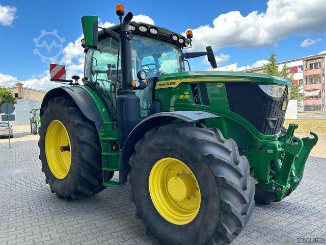 John Deere 6R215 John Deere 6R215