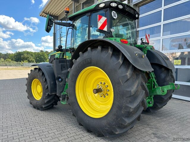 John Deere 6R215 John Deere 6R215