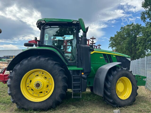 John Deere TRAKTOR 7R330 John Deere TRAKTOR 7R330