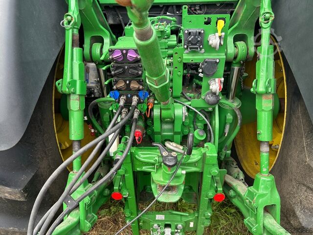 John Deere TRAKTOR 7R330 John Deere TRAKTOR 7R330