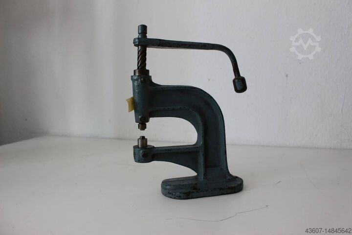 Riveter Stocko WP 100 b