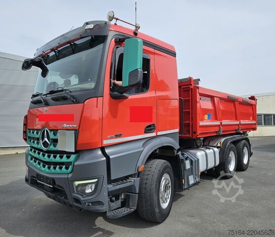 Three-sided tipper truck Mercedes-Benz Arocs 2658 LK 6x4 Bordmatik
