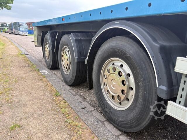 Flatbed Emtech NP3 Platform / Liftaxle / 2x Steering Axle / SA...