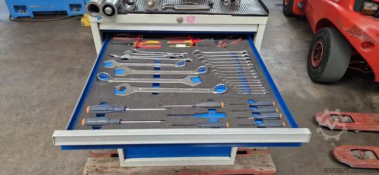 CNC turning and milling center Mazak 1. Hand nur Einzelteile SQT-15M