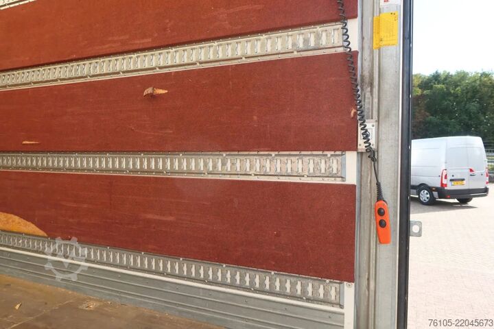 Box body MAN TGL 12.250 Bakwagen + Laadklep DHollandia 2000 kg