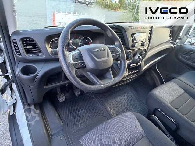 Transporter mit Pritsche & Plane IVECO 35S14 Pritsche 4,38m,H 2,23m, Nur 6.016 km!
