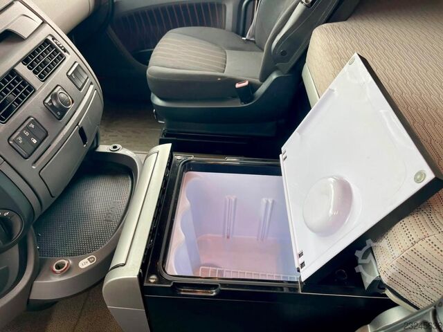 DAF XF 530 Baujahr 11/2018, Superspace, PARK CLIMA, Kühlschrank, TOP-ZUSTAND! MVI2178 DAF XF 530      Bj  11/2018 ,  Superspace, PARK CLI...