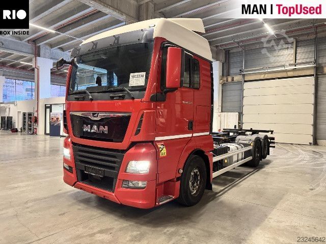 Gefahrgut LKW MAN TGX 26.500 6X2-2 LL