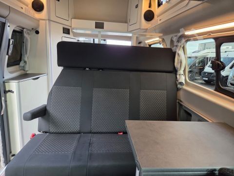 Kastenwagen Wohnmobil / Campervan Ford Transit Custom Nugget Hochdach