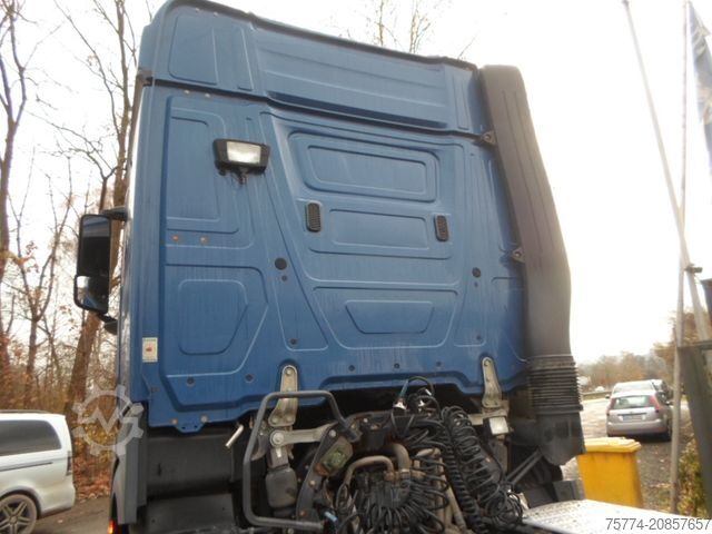 Standard SZM MERCEDES-BENZ 1845/HAD/Stream Space