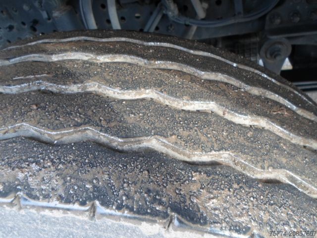 Standard SZM MERCEDES-BENZ 1845/HAD/Stream Space