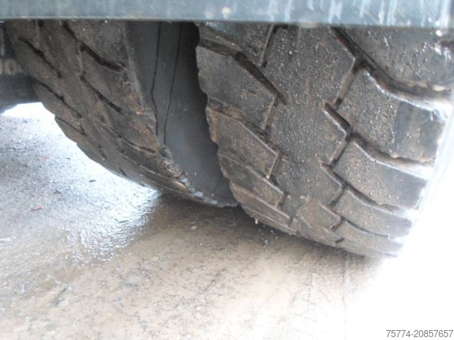 Standard SZM MERCEDES-BENZ 1845/HAD/Stream Space